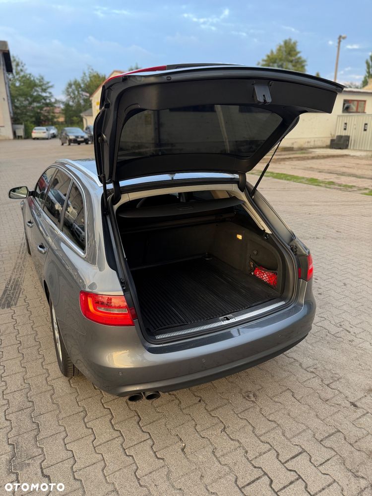Audi A4 Avant - 10
