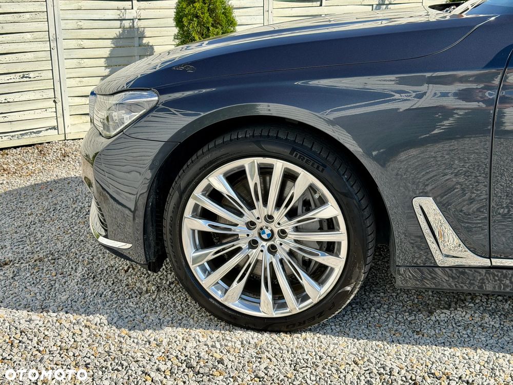 BMW Seria 7 750i xDrive Edition Exclusive - 25