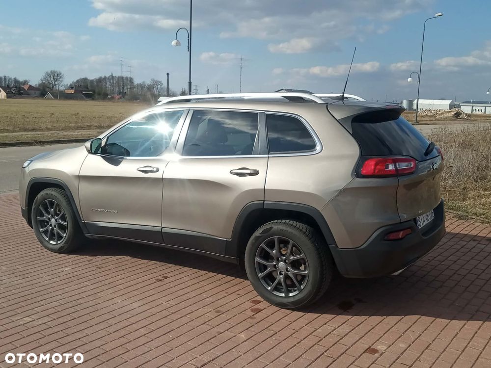 Jeep Cherokee - 15