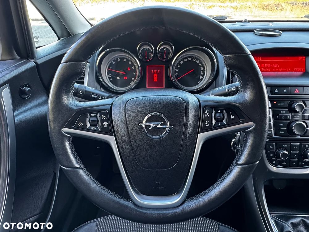 Opel Astra 1.4 Turbo Cosmo - 19
