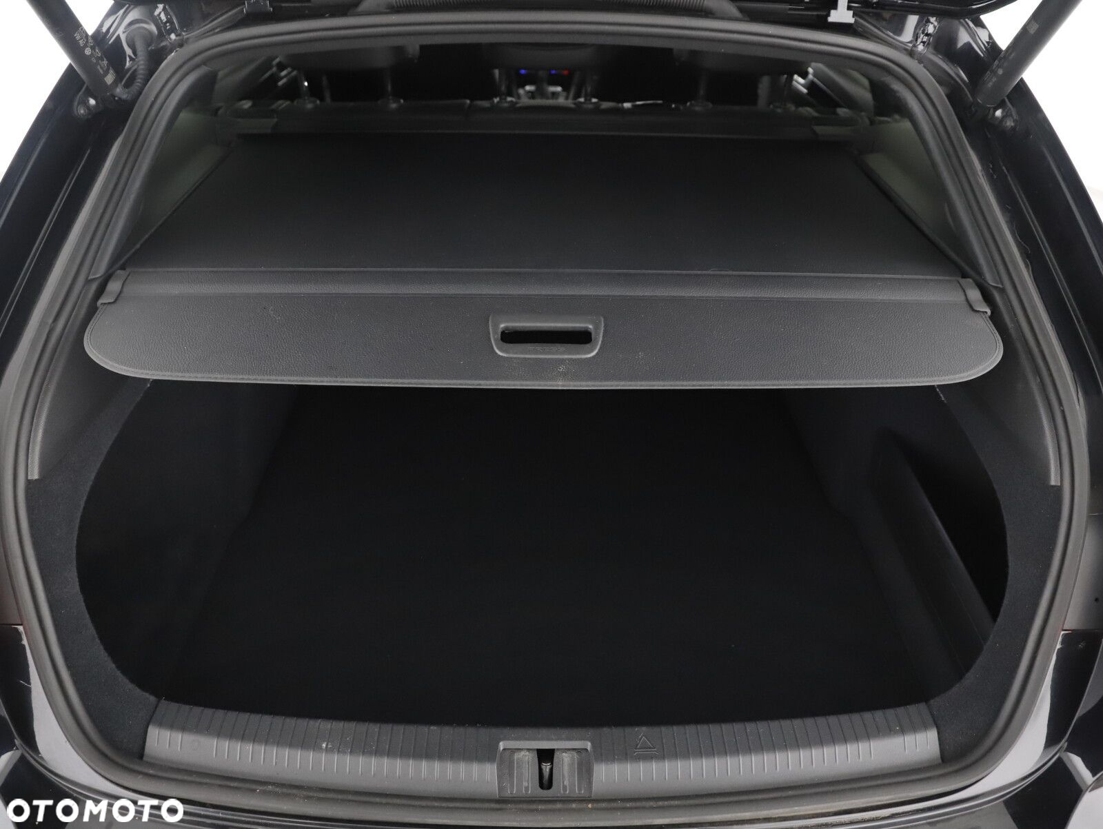 Volkswagen Arteon 2.0 TSI R-Line DSG - 9