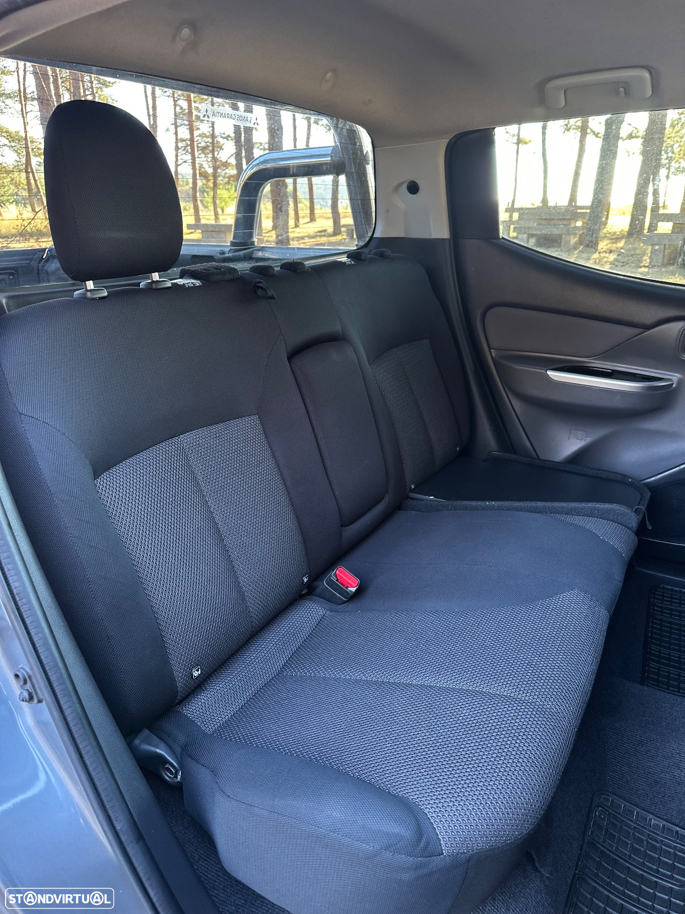 Mitsubishi L200 2.4 DI-D CD Intense Strakar 4WD - 34