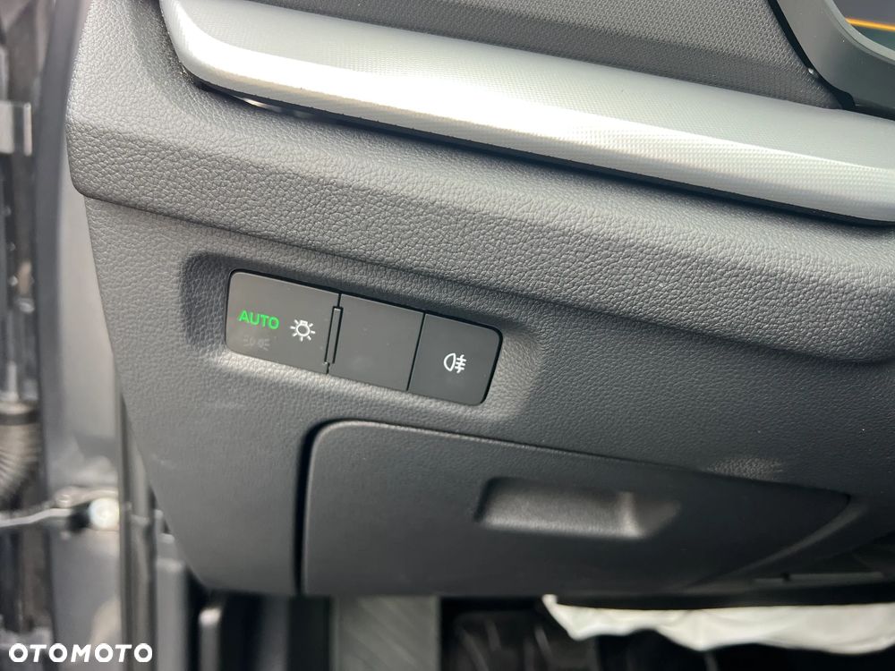 Skoda Octavia 1.5 TSI Selection - 12