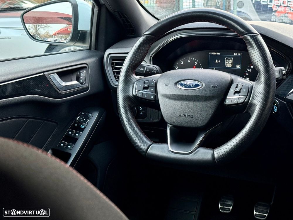Ford Focus SW 1.0 EcoBoost ST-Line - 11