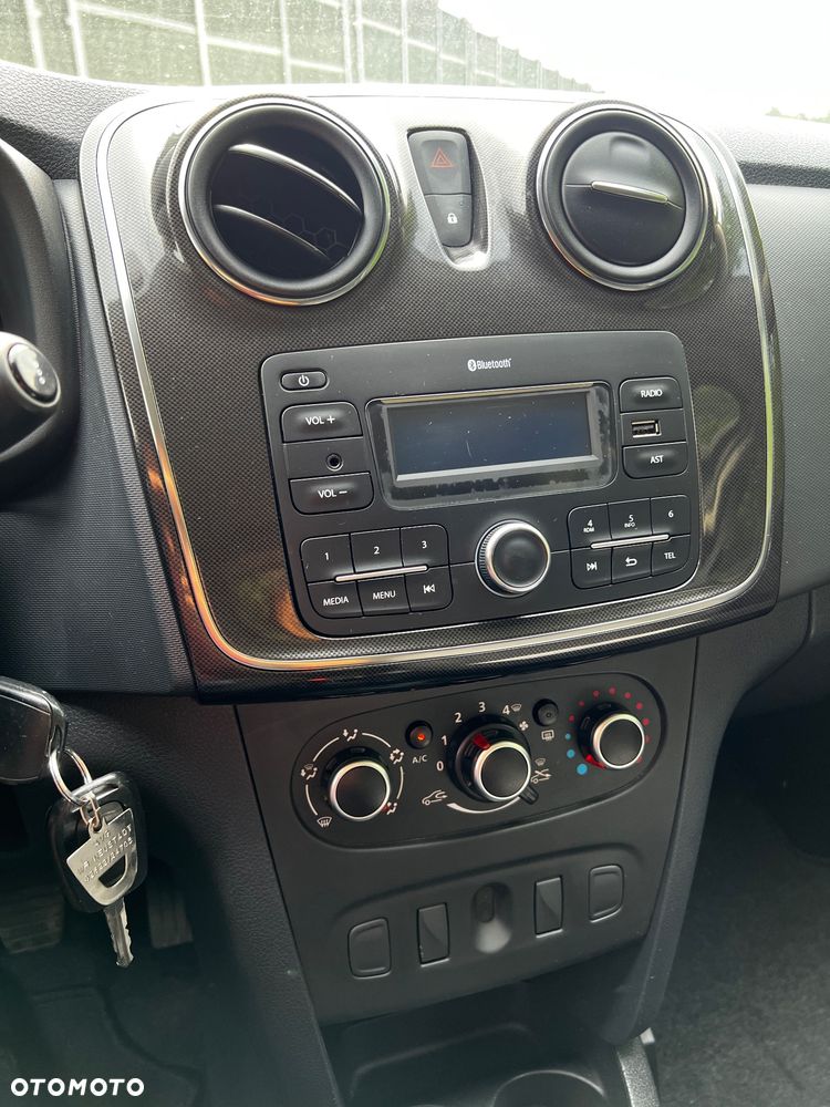 Dacia Sandero 0.9 TCe Laureate S&S - 14