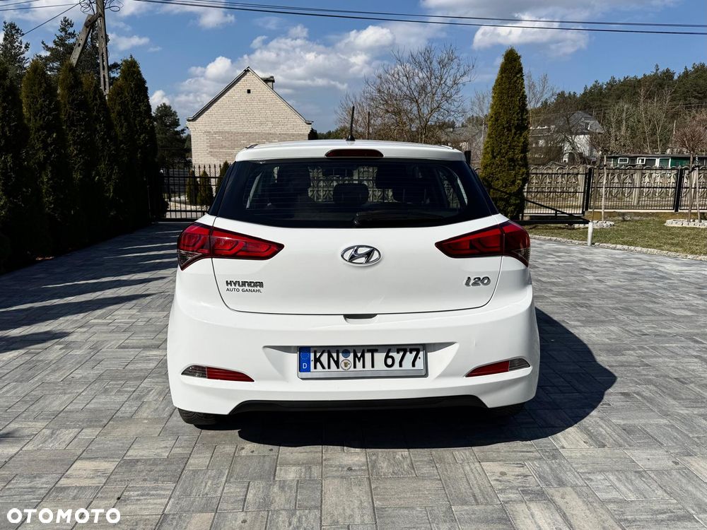 Hyundai i20 blue 1.2 Classic - 5