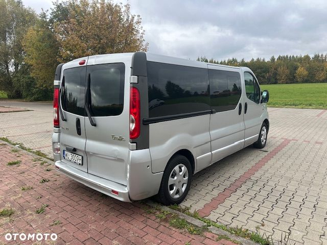 Renault Trafic 2014 photo 4