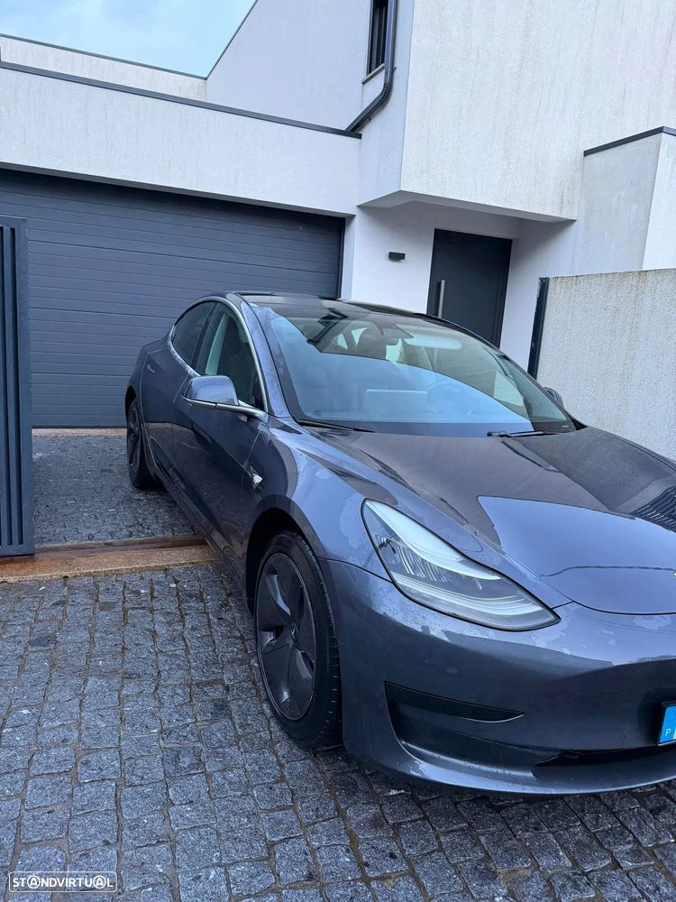 Tesla Model 3 Standard Range Plus RWD - 2