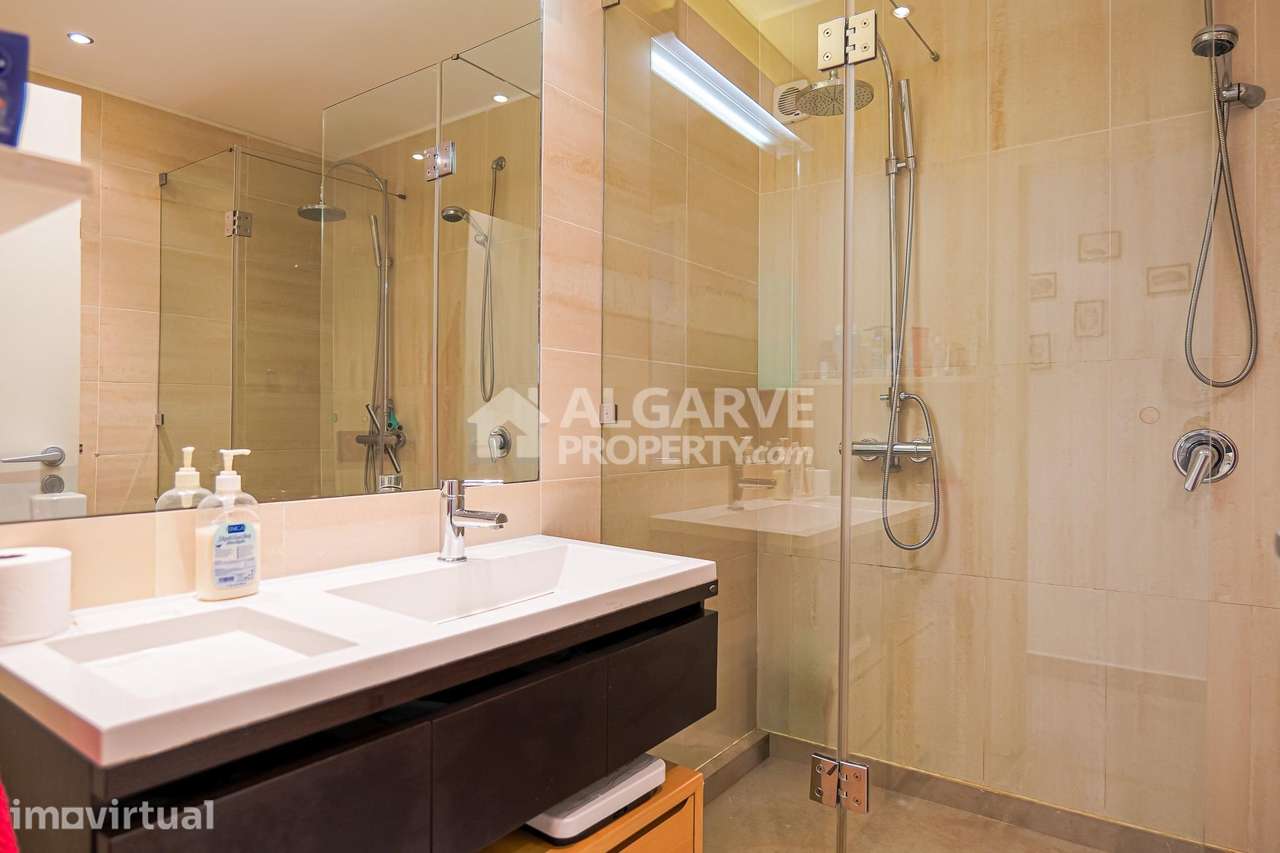 Bonito apartamento T2 recentemente remodelado no centro de Albufeira p - Grande imagem: 5/16