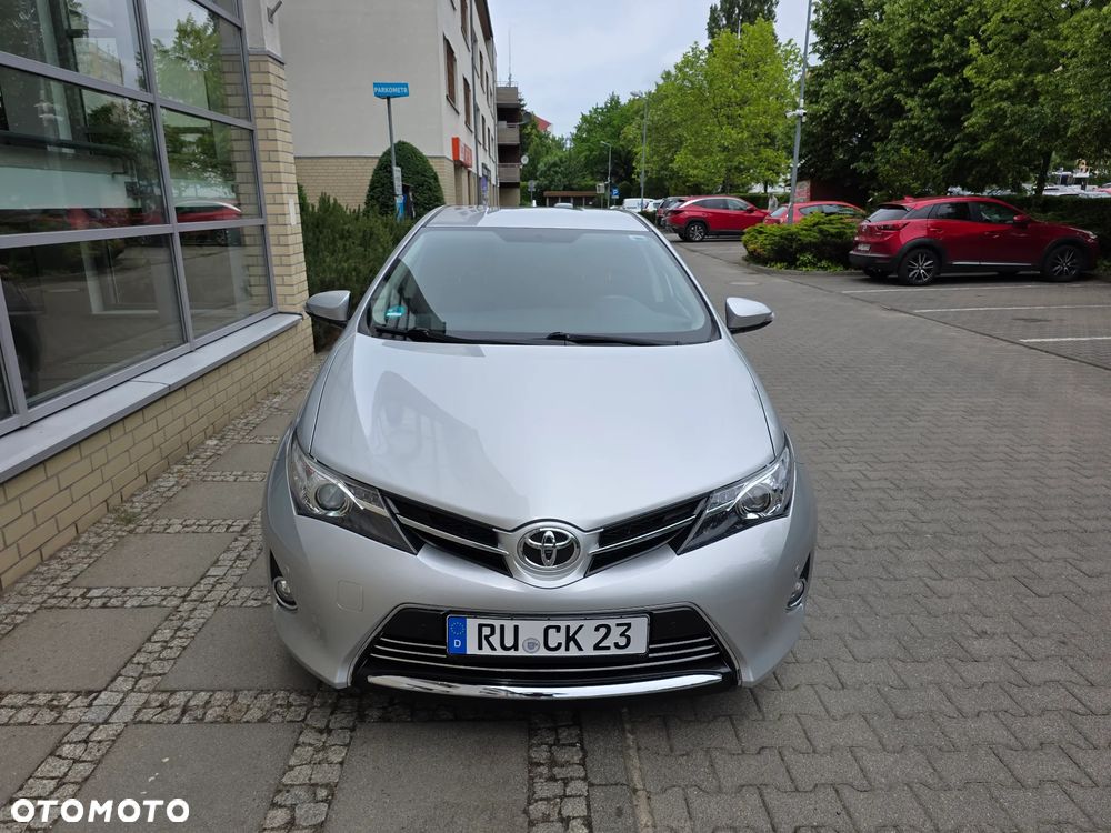 Toyota Auris - 2
