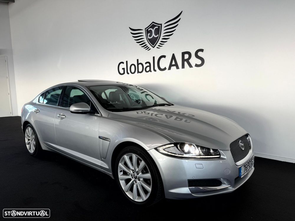 Jaguar XF 2.2 D Premium Luxury - 39