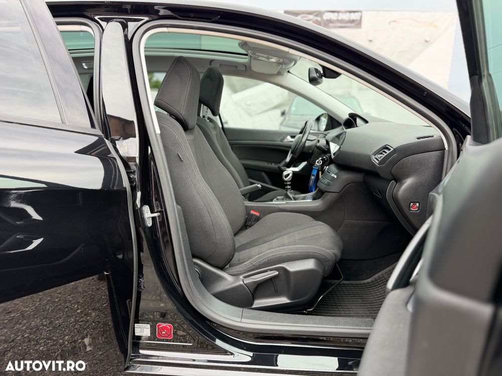 Peugeot 308 1.6HDi Premium - 22
