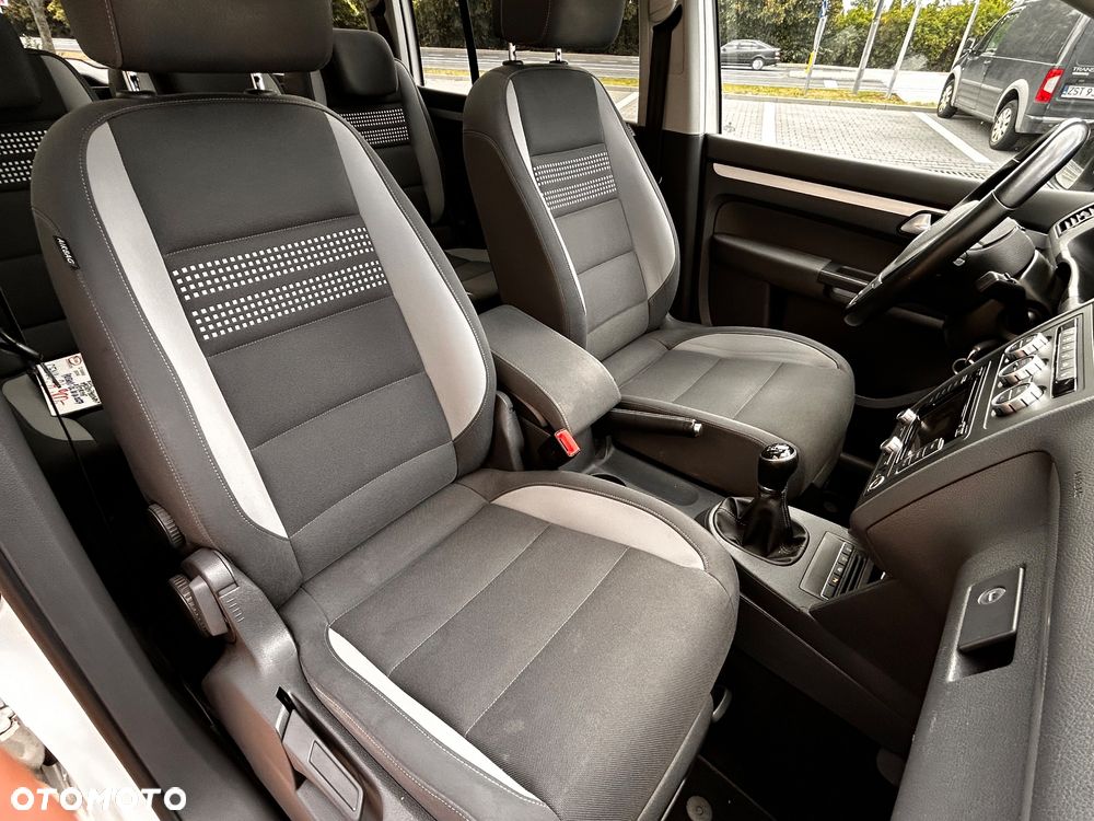 Volkswagen Touran 1.6 TDI DPF Highline - 30