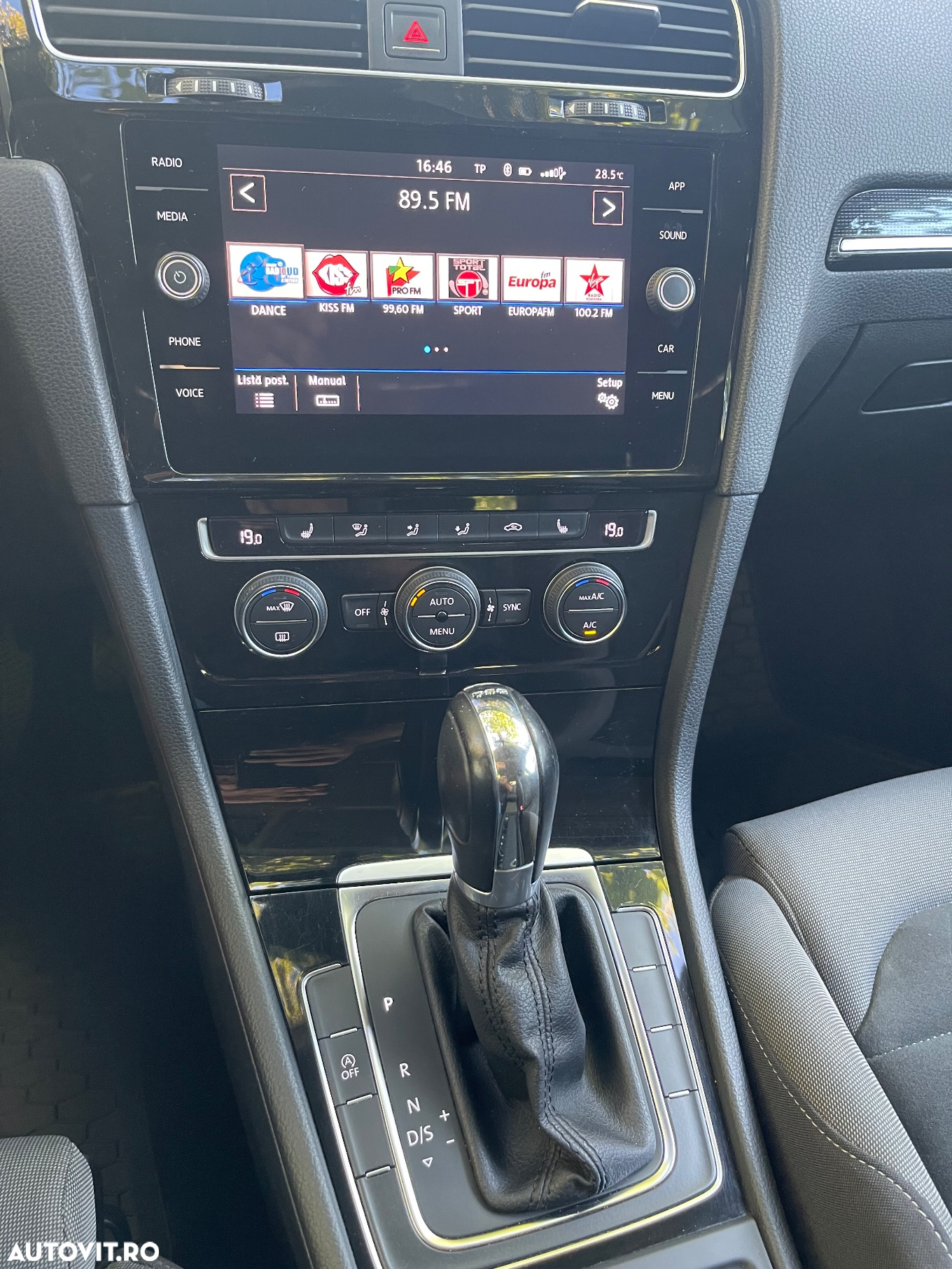 Volkswagen Golf - 17