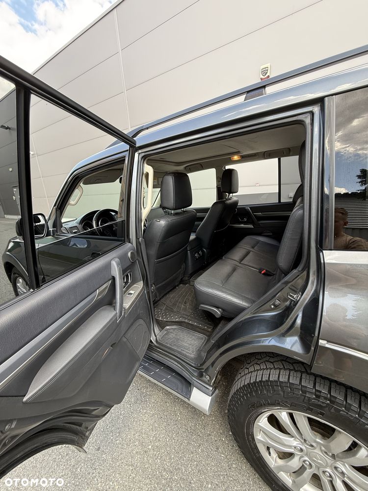 Mitsubishi Pajero - 6