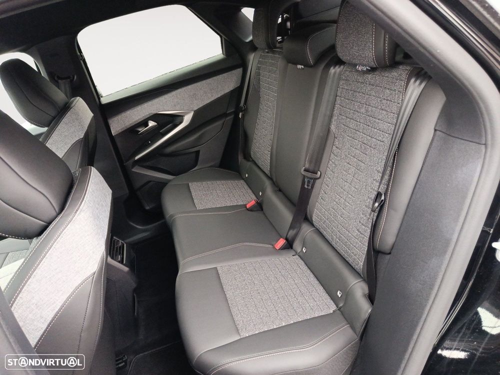 Peugeot 3008 1.2 Hybrid Allure e-DCS6 - 13