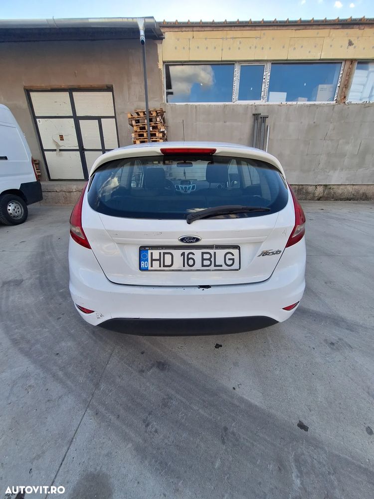 Ford Fiesta 1.4 TDCI Ambiente - 5