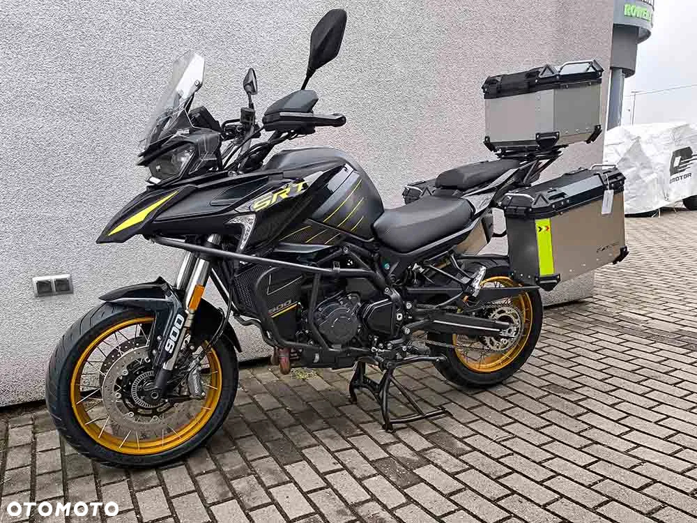 QJMOTOR 900 SX - 5