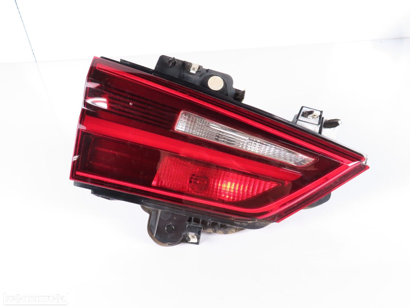 Farolim da mala Esquerdo Usado / Original BMW X2 (F39) 63217420747 - 1