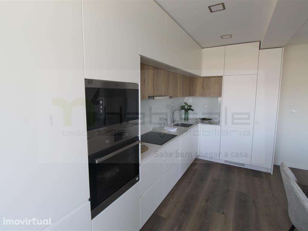 Onde o Design Encontra o Conforto: Exclusivo T3 com Varanda de 8m² - Grande imagem: 4/20