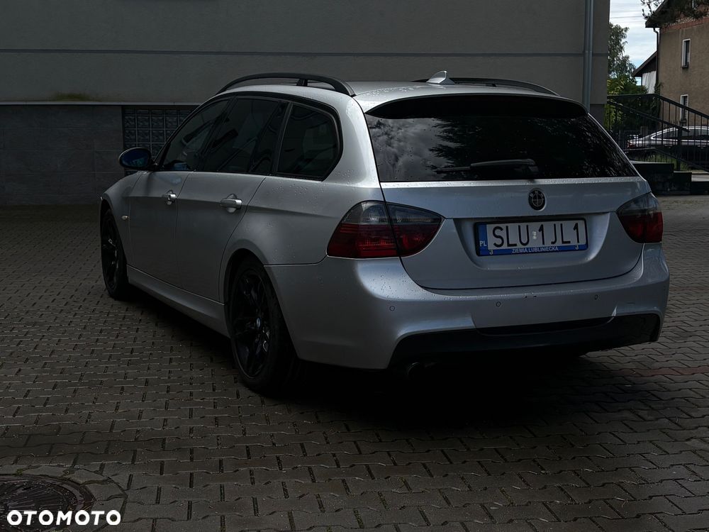 BMW Seria 3 325d - 2