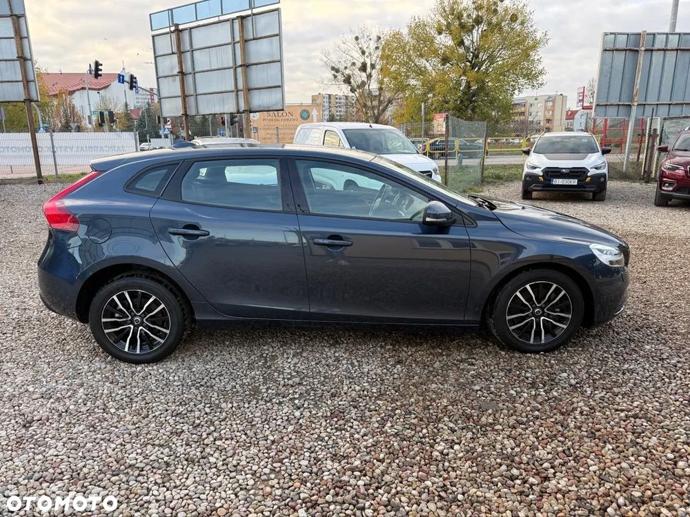 Volvo V40 D2 Drive-E Momentum - 8