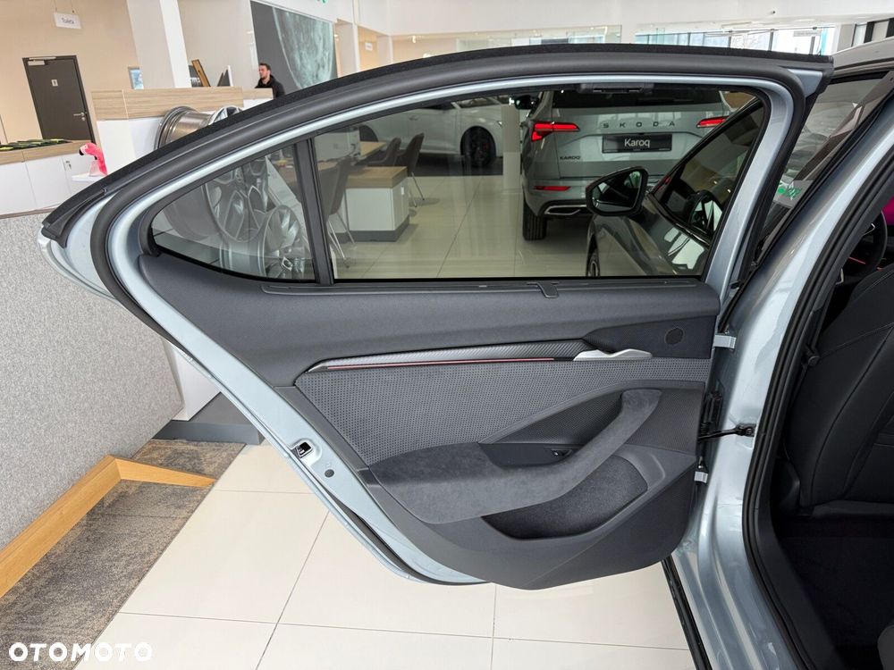 Skoda Superb 2.0 TDI SCR 4x4 Sportline DSG - 15