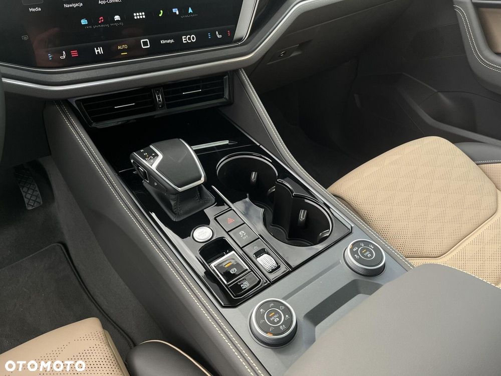 Volkswagen Touareg 3.0 V6 TDI 4Motion Elegance - 27