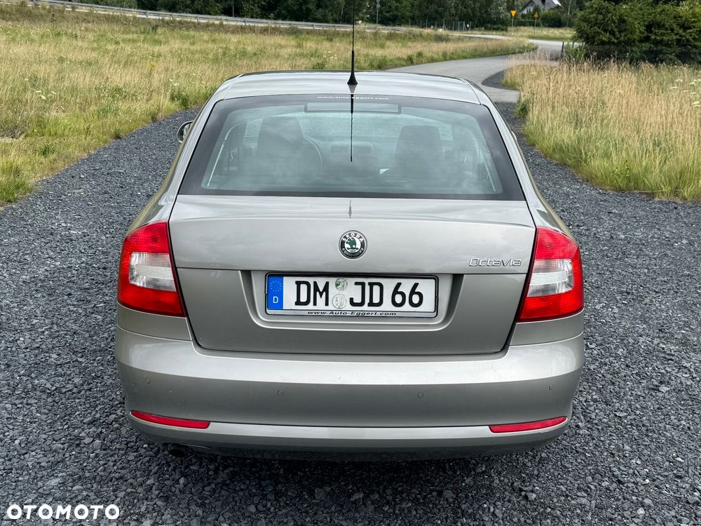 Skoda Octavia 1.6 Selection - 4