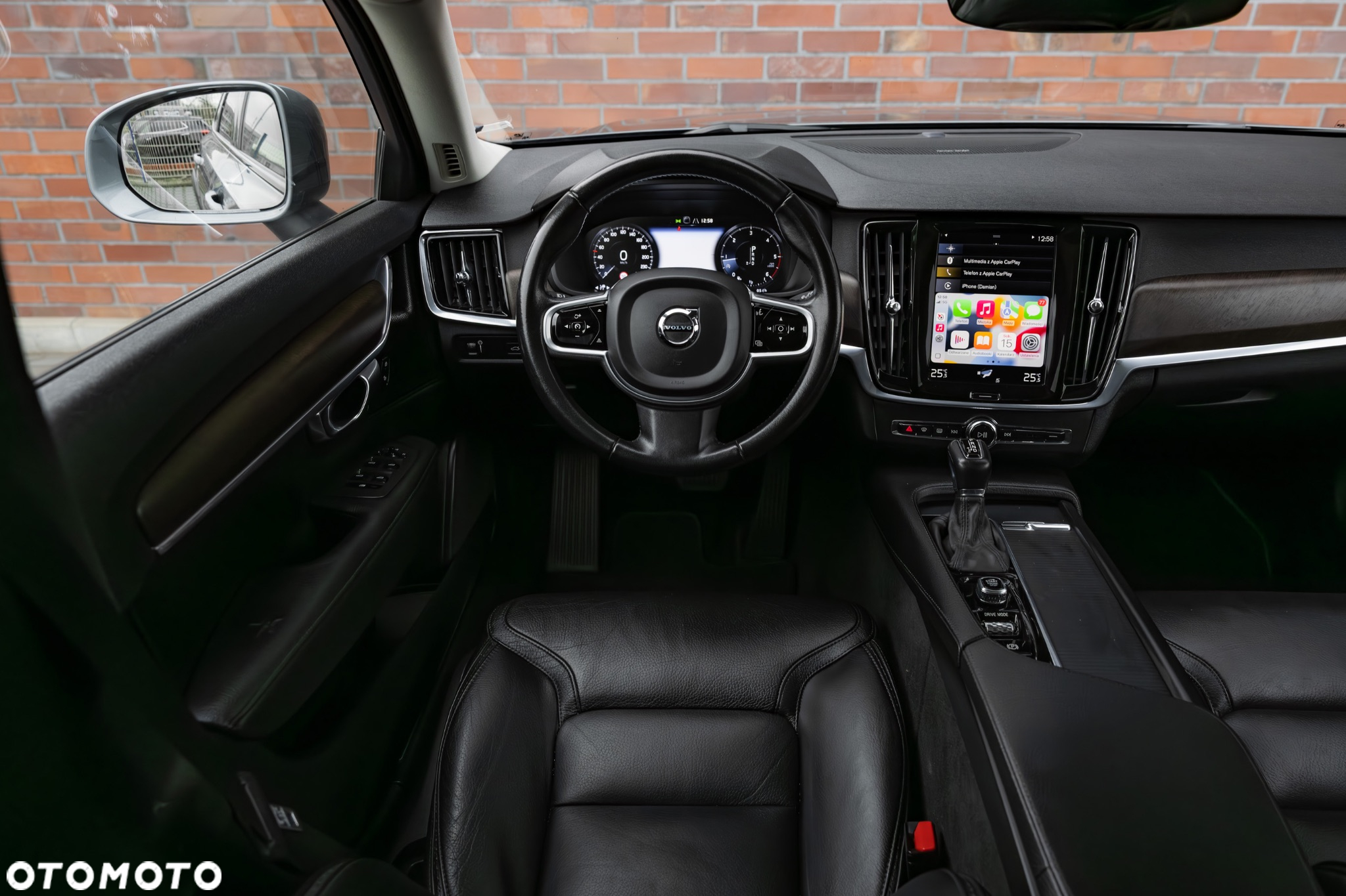 Volvo V90 Cross Country D5 AWD Geartronic - 28