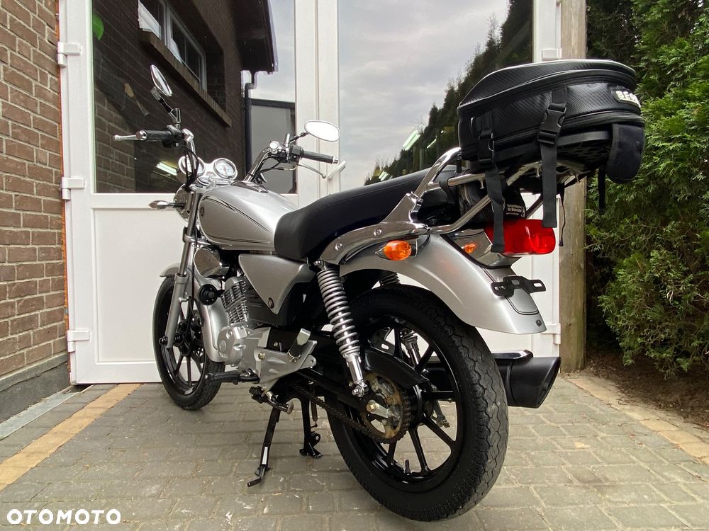 Yamaha YBR - 6