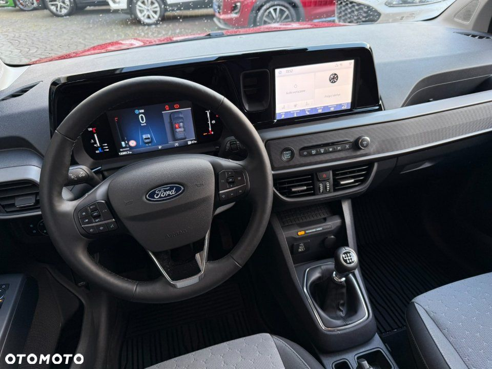 Ford Tourneo Courier - 11