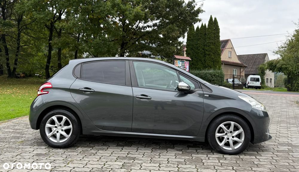 Peugeot 208 1.2 VTi Style - 12