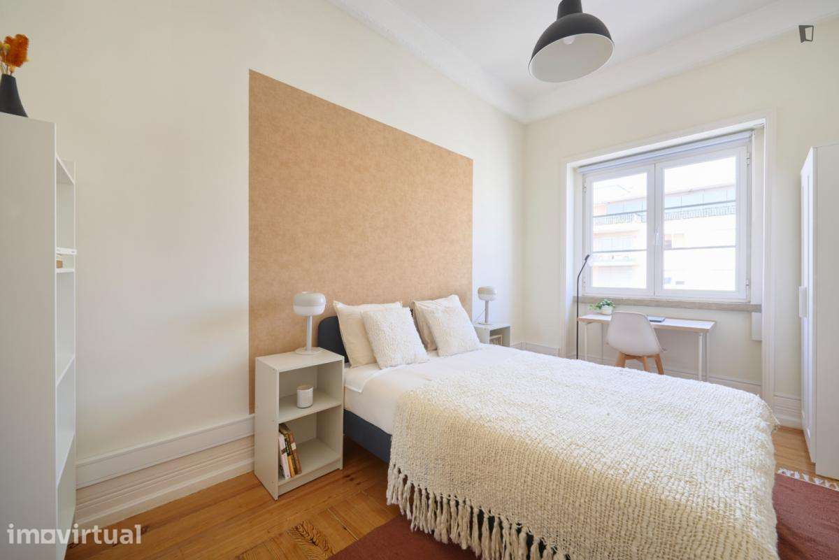 Quarto - localizado em Marquês de Pombal Lisbon - Grande imagem: 2/35