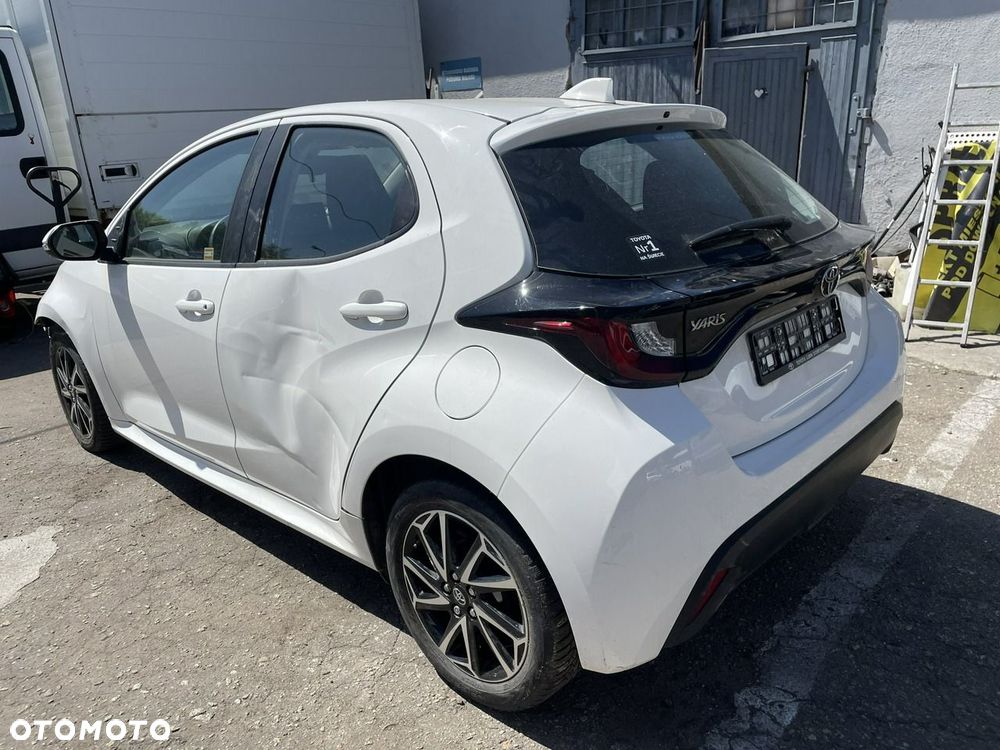 Toyota Yaris - 8