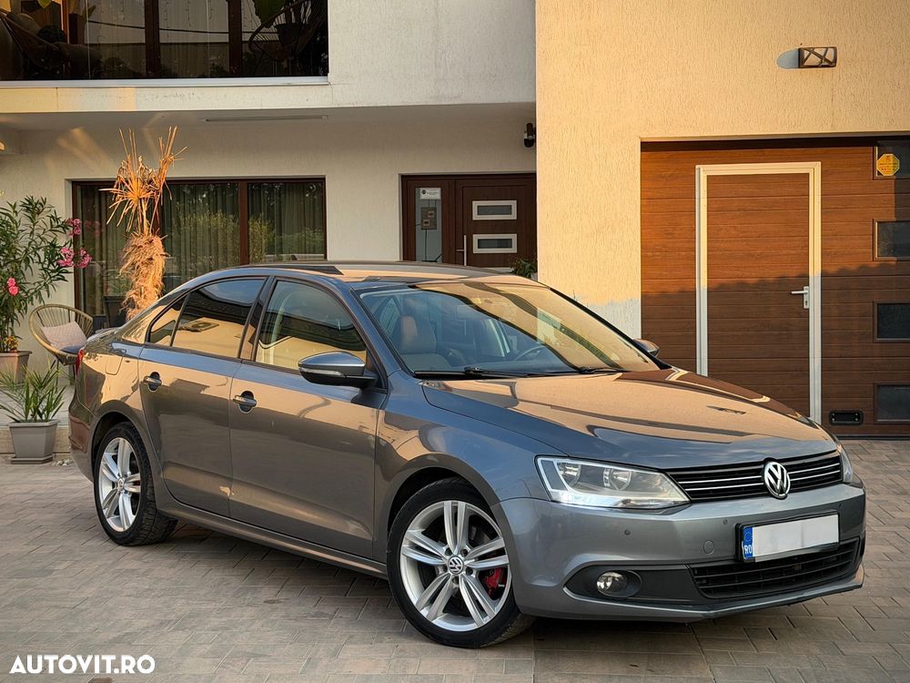 Volkswagen Jetta 1.6 TDI Blue Motion Technology Comfortline - 1