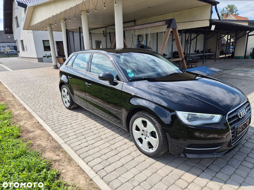 Audi A3 Sportback 1.6 TDI Attraction - 2