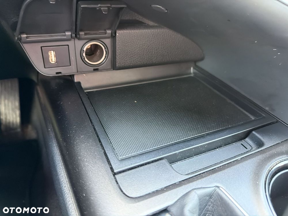Toyota Camry 2.5 Hybrid Prestige CVT - 19