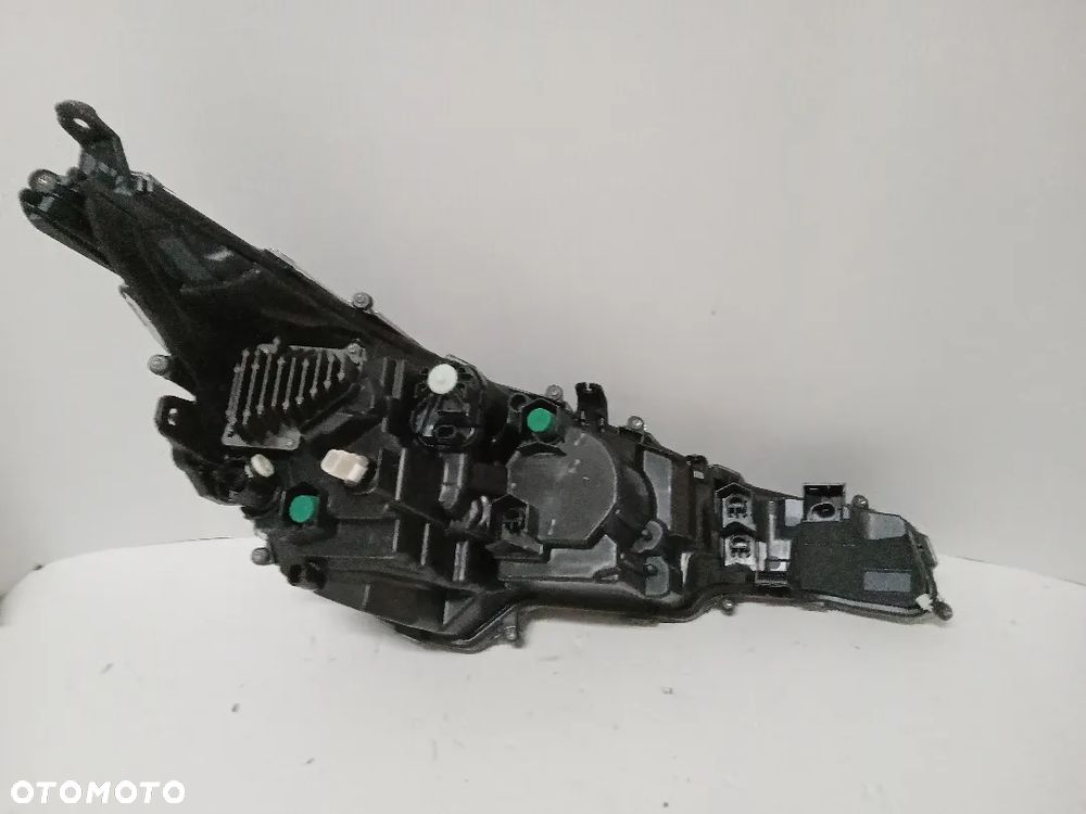 TOYOTA COROLLA E21 LIFT 22- LAMPA LAMPY PRZEDNIE PRZÓD - 12