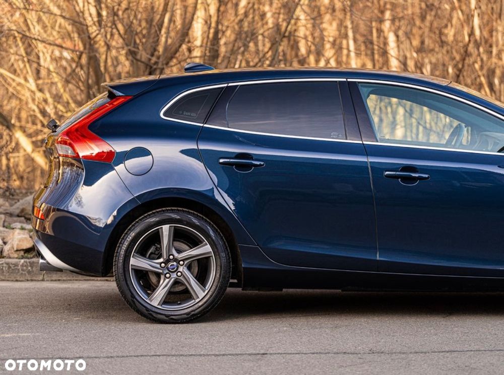 Volvo V40 D2 R-Design - 7