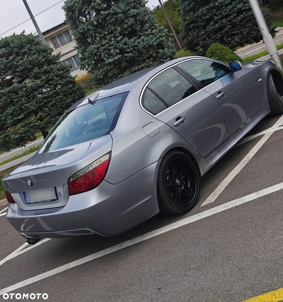 BMW Seria 5 520i - 5
