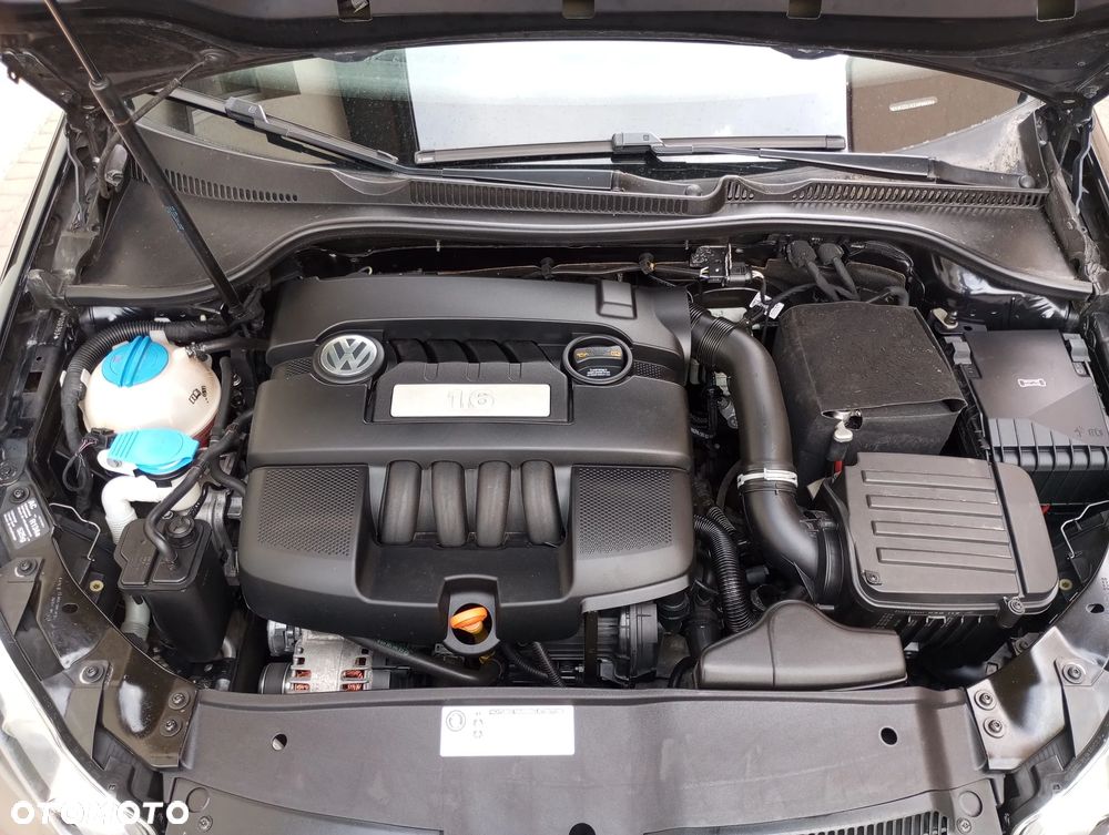 Volkswagen Golf - 24