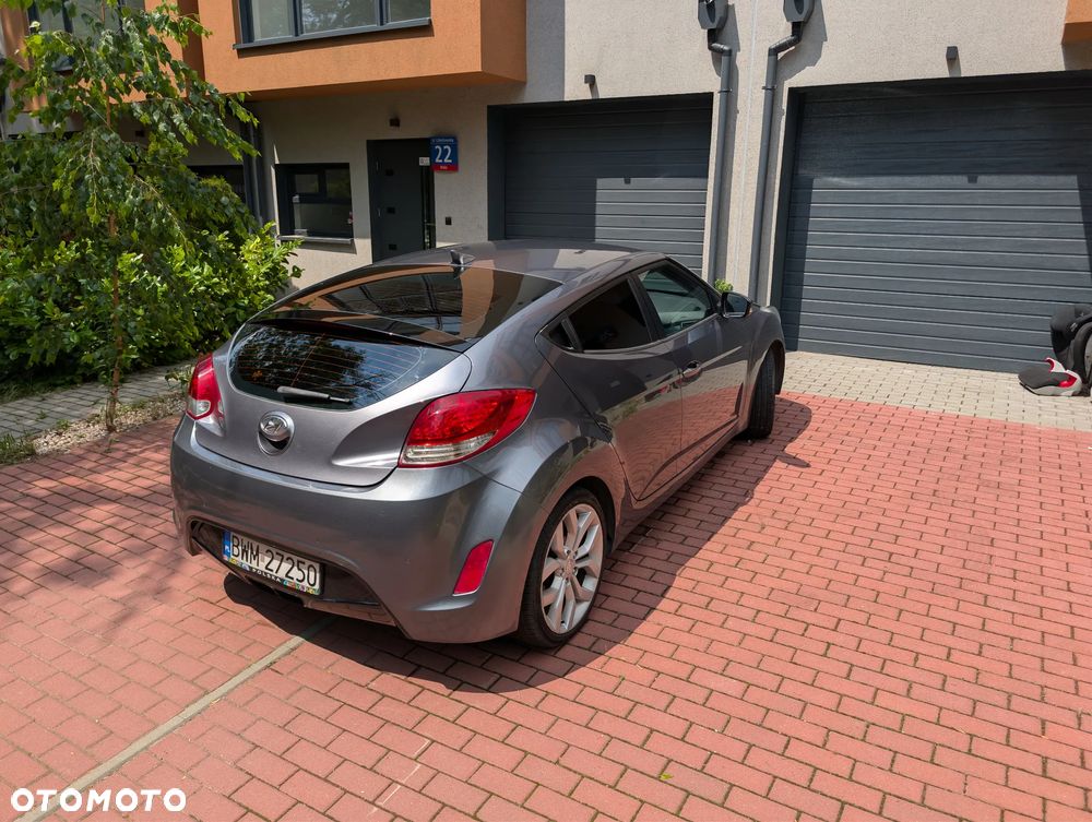 Hyundai Veloster 1.6 GDI Comfort - 4