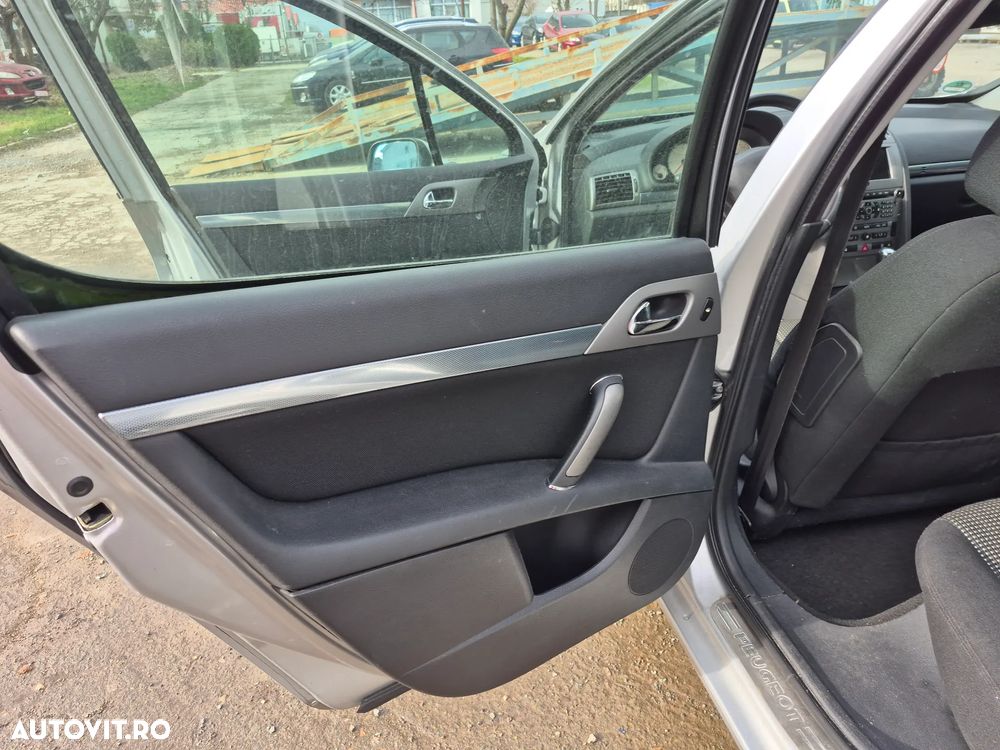 Peugeot 407 HDi 135 Automatik Platinum - 17