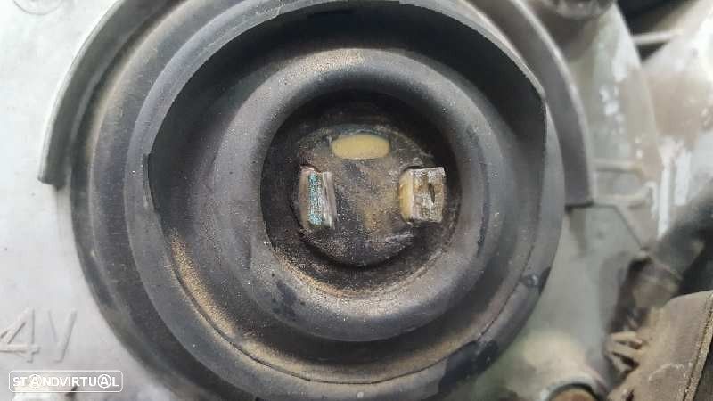 FAROL DIREITO MITSUBISHI GALANT IV 1989 - 2