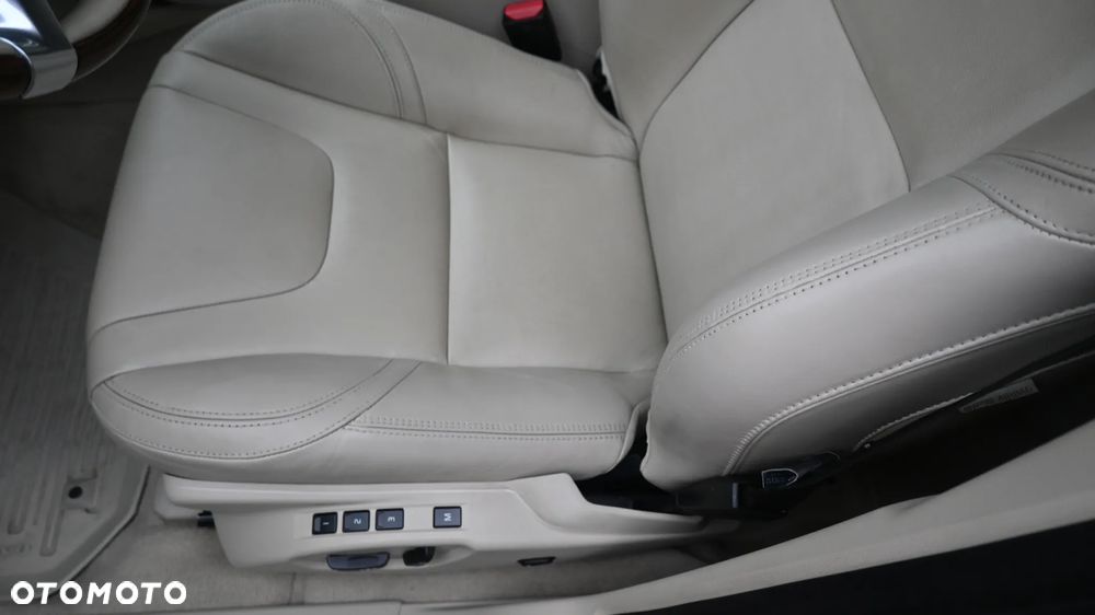 Volvo XC 60 D5 AWD Summum - 31