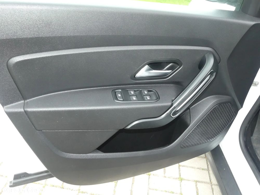 Dacia Duster 1.6 SCe Outdoor 4x4 S&S - 27