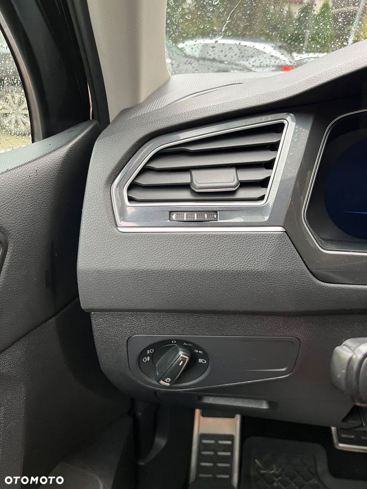 Volkswagen Tiguan - 24