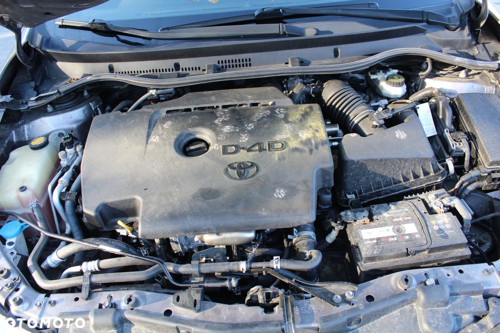 Toyota Auris 2.0 D-4D Premium - 25