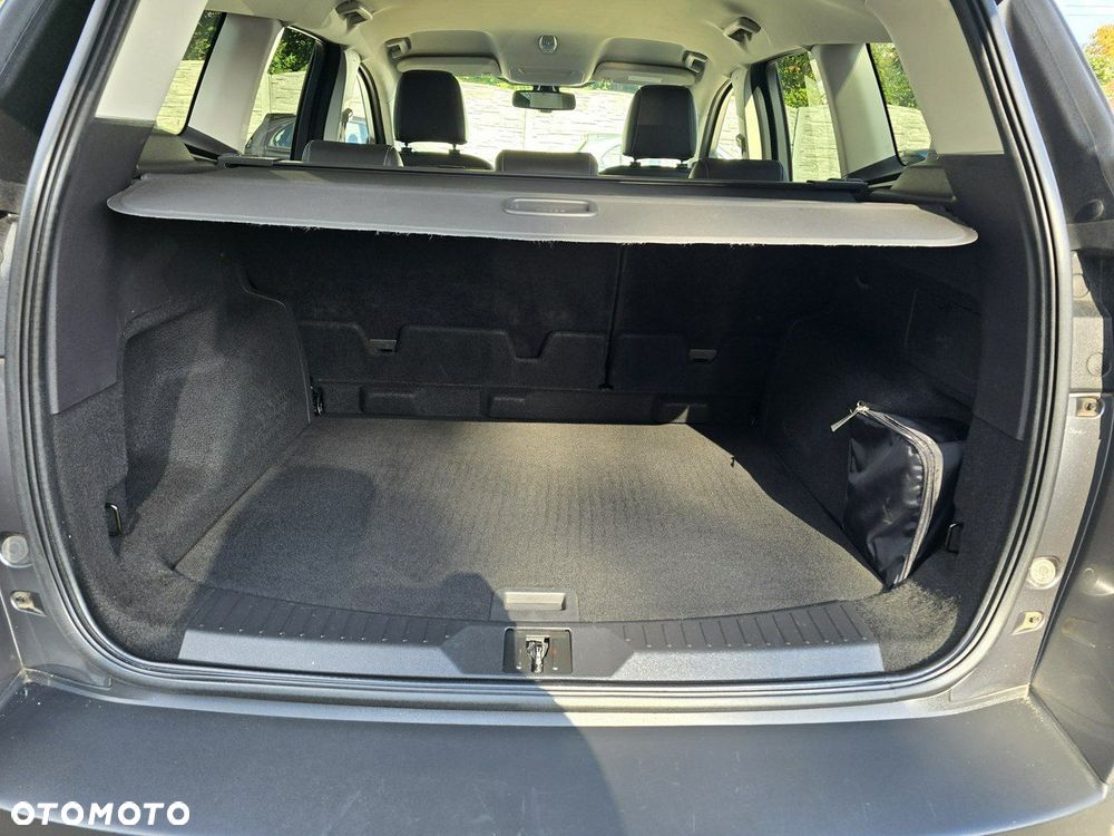 Ford Kuga 1.6 EcoBoost 2x4 Titanium - 28
